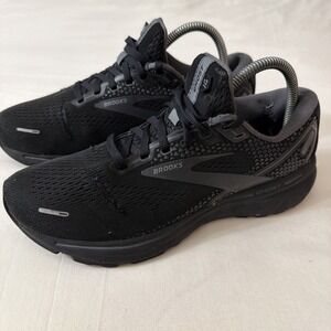 Brooks Women's Athletic Shoes - Black and Gray